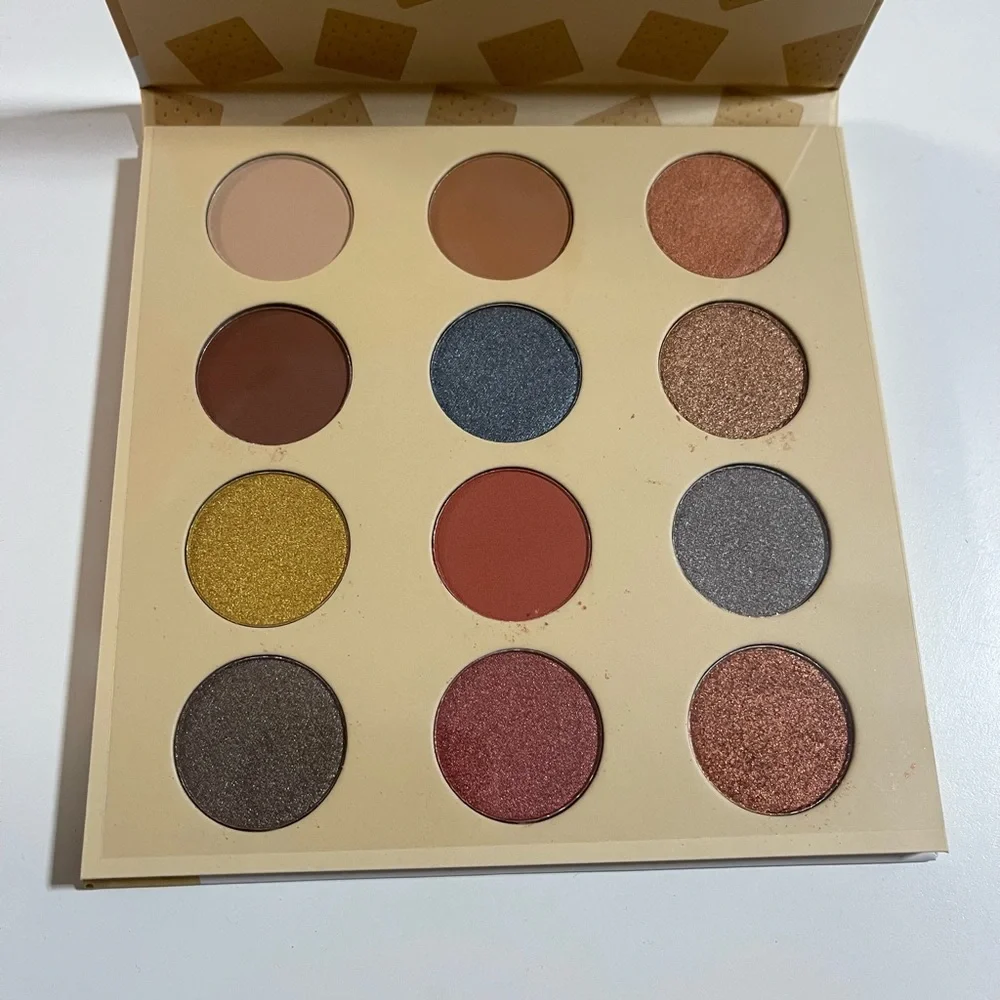 Do it for the Graham eyeshadow palette